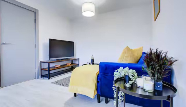 2Bd Flat l M40 nearby l Free Parking l Free Wifi