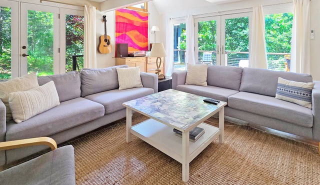 2BD House w/1BD Cottage & Separate Stand-Alone Office-A/C, Deck, Outdoor Shower, Bike to Corn Hill Beach