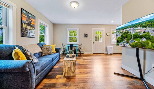 2BD | Parking | Close to Downtown