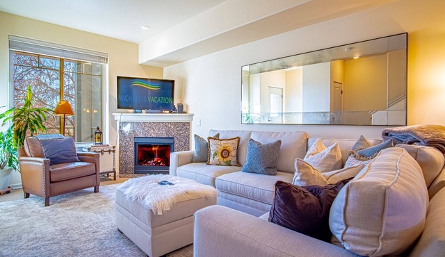 2BD Sweetwater Condo - Community Park, Pool + Hot Tub