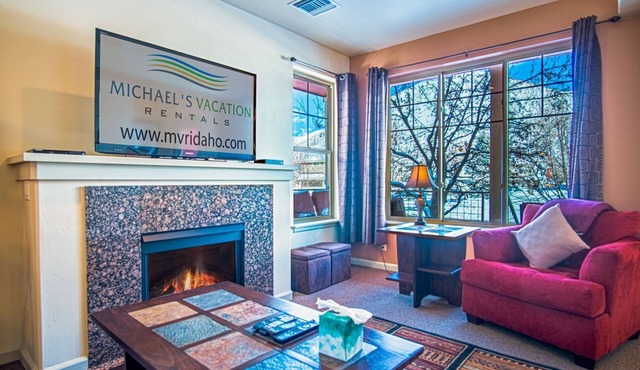 2BD Sweetwater Condo - Community Park, Pool + Hot Tub