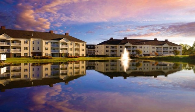 2BD/Williamsburg at Governor's Green - Lots to do!