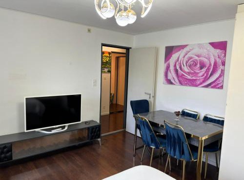2BDR Apt with See View - Free Parking