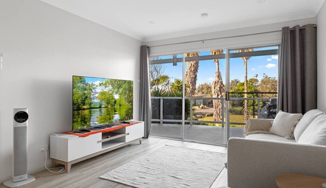 2BDR Beachside Bliss in Wamberal