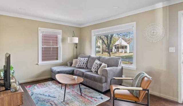 2BDR Near Ferndale | A Cozy Stay in the Heart of Metro Detroit