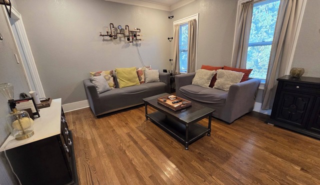 2BDR Pearl near the Pearl- Dog Friendly