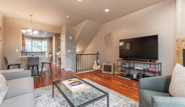 2bed+2.5bath w/Garage -
