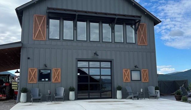 2bed 2bath Barndominium in Arlee just north of Missoula on horse sanctuary.