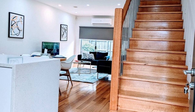 2bed 2bath close to melb airportnn