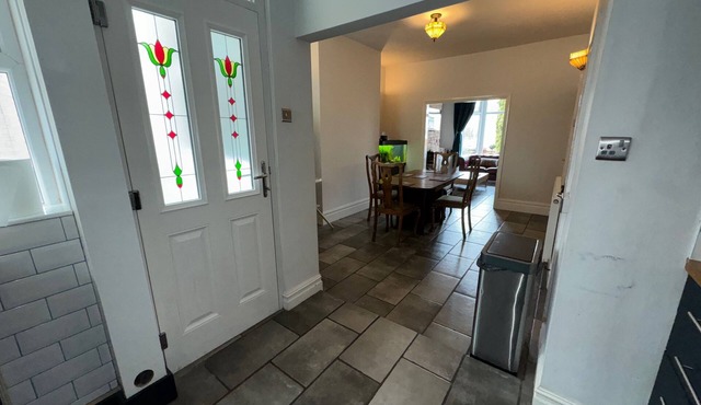 2bed - garden-pets-freeparking-M1connections