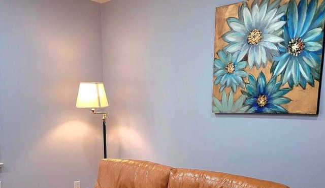 2Bedrom & 1 Bath serene environment