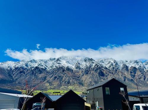 2Bedroom 1Bathroom Hiking Golf Skiing Lake Remarkables 7 Min Airport