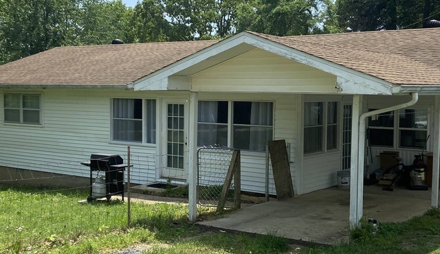 2br 1 bath lake getaway 1 block from lake, easy walk