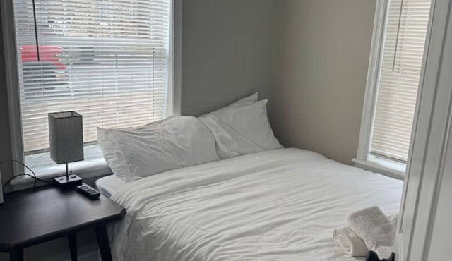 2BR/1BA - Bright & Comfortable Apartment!
