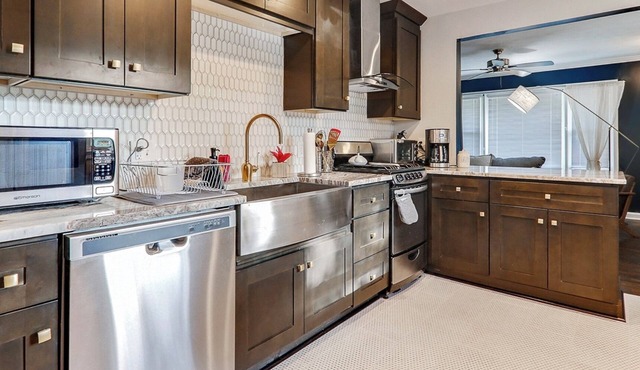 2BR/1BA Designer House in Decatur