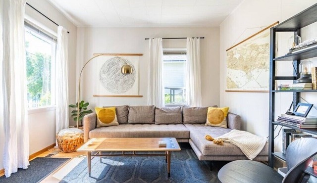 2BR/1BA Gorgeous Home and Private Gardens - First Hill/Central District