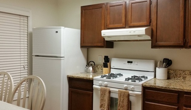 2BR/1BA Private Condo W/Terrace Patio