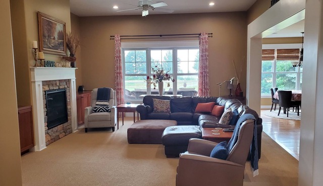 2BR/2.5BA Resort Home-Golf, Swim, Play in NMI. Great Discounts for Long Stays!