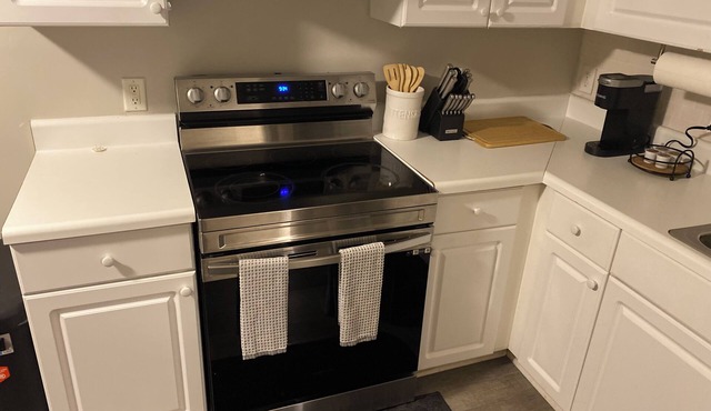 2BR/2.5ba Townhome in Walnut Creek Area