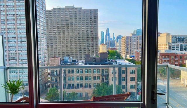 2BR 2 BATH MINUTES FROM DOWNTOWN