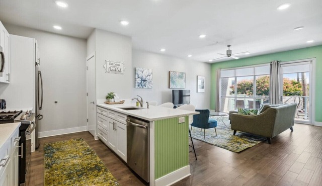 2BR/2BA Luxury Bywater Condo In New Orleans!