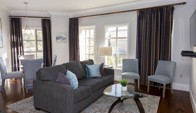 2Br 2Ba Luxury Viera Condo in at Lake Las Vegas!