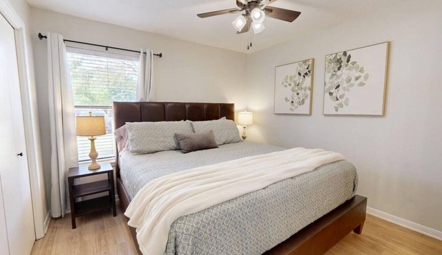 2Br 2Ba, Pet friendly, Boardgames, 8 Minutes to Campus!