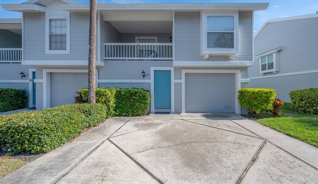 2BR/2BA Townhouse on Treasure Island