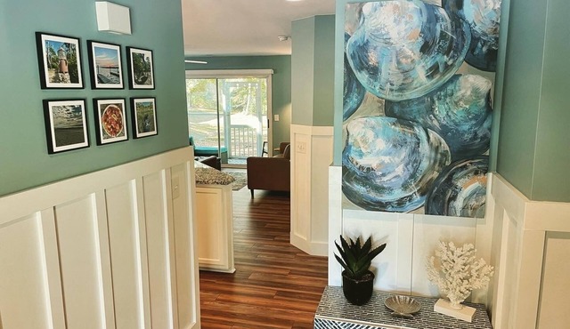 2BR/2BA w/Rainfall Showers, Screened Porch, 1st Floor, Pool, Gated Community