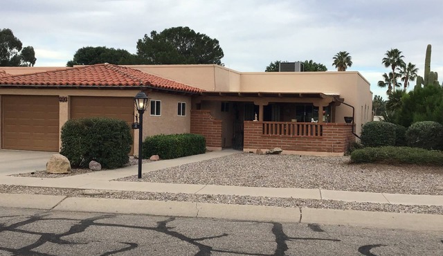 2BR 2BA Walkable Neighborhood Mountain Golf Course View1700sf Large Patio