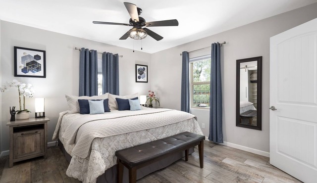 2br-2bath/king bed/washer-dryer/10 min from U of A