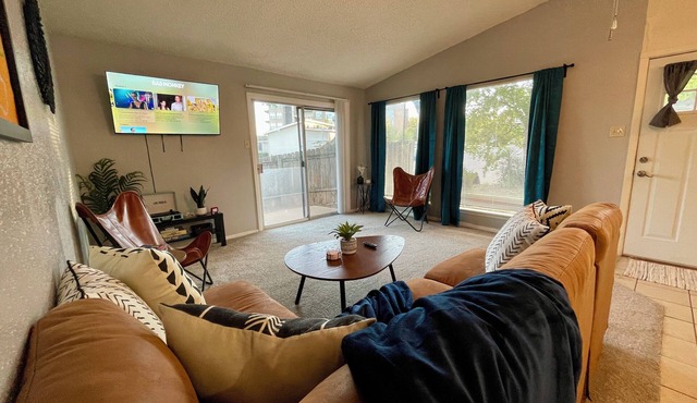2br/2bath King House 5 minutes to Downtown ATX!
