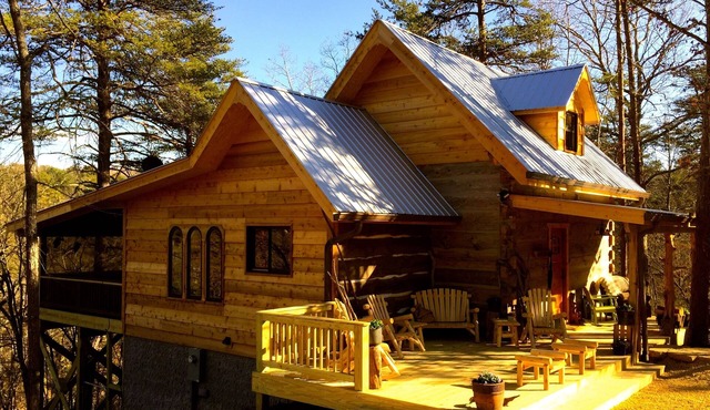 2BR/2Bath1800's Original Secluded Romantic River Mountain Cabin Therapy Hottub