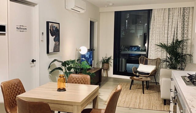 2BR/2BR Self Service Apartment