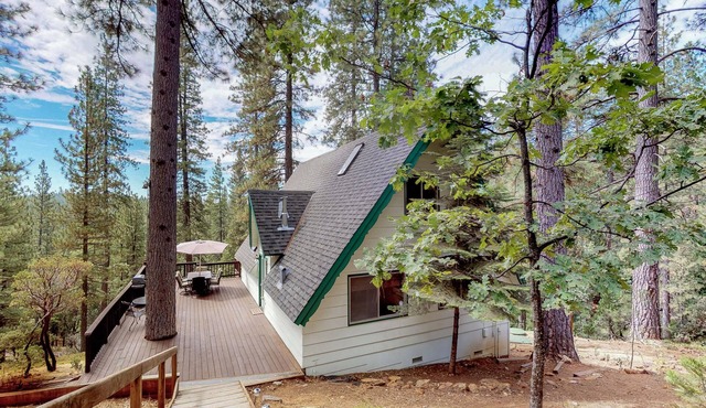 2BR A-Frame Cabin w/Loft, Free WiFi, Private W/D, & Large Forest-View Deck
