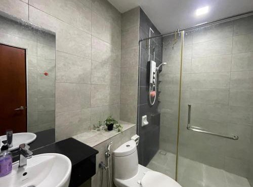 2BR Airport Panoramic View Family Suite