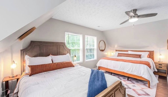 2BR apartment - cute, cozy, convenient