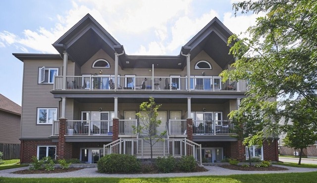 2BR Apartment in quiet Neighbourhood, Near Airport