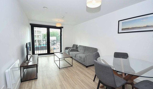 2BR Apartment with Parking Bastion Point Liverpool