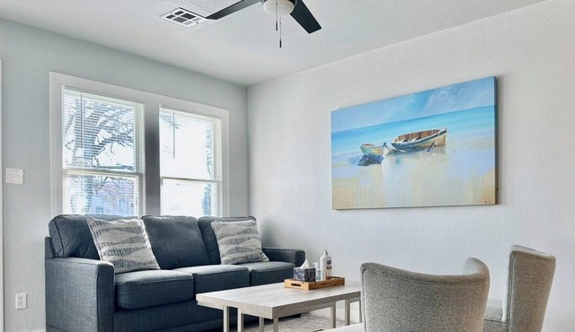 2BR Apt | 7 min to Integris Baptist Medical | Kitchen, Wi-Fi, Free Parking #41A
