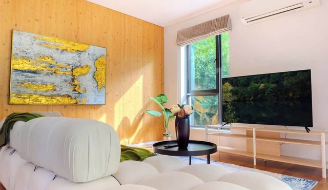 2BR Apt in Docklands WiFi City walk Water nearby