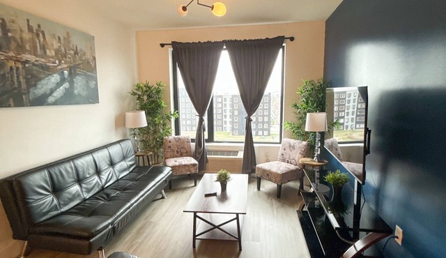 2BR apt near EWR 7623