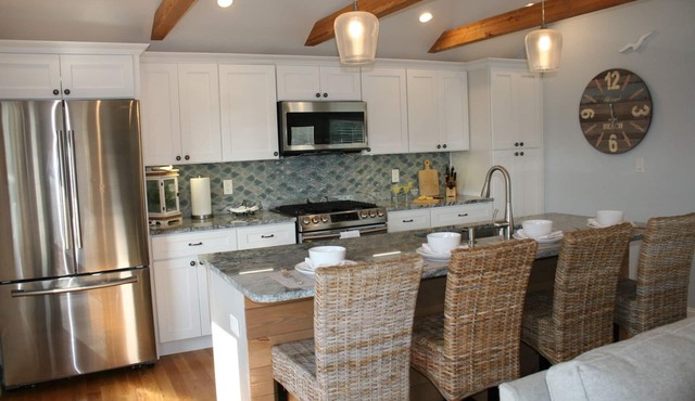 2BR Beach Cottage in Scituate's Humarock Beach Community. "Humarock Hideaway"