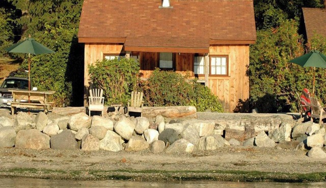 2BR Beachfront Cabin on west-facing beach with sunsets!