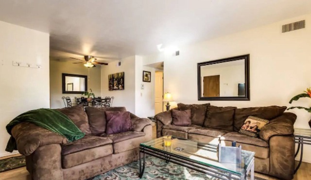 2BR, Beautifully Remodeled, Central, HAPPY PLACE!