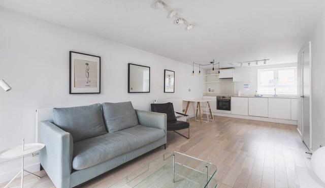 2BR Belgravia Apartment with Balcony