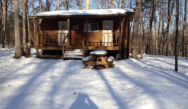 2BR Cabin in Bankhead National Forest of N Alabama