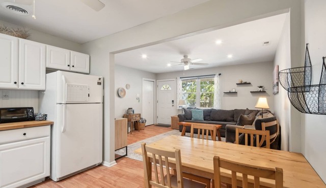 2BR Cape May Retreat - Yard, Beach & Parking