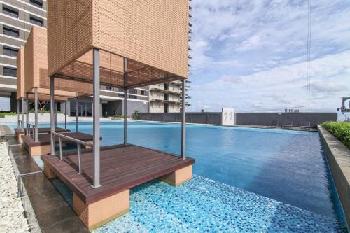 2BR Collins 1535 W Pool & Free Parking