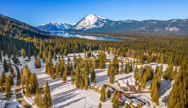 2BR condo with mountain views & spa access.